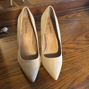 Nude Pump Size 8 1/2